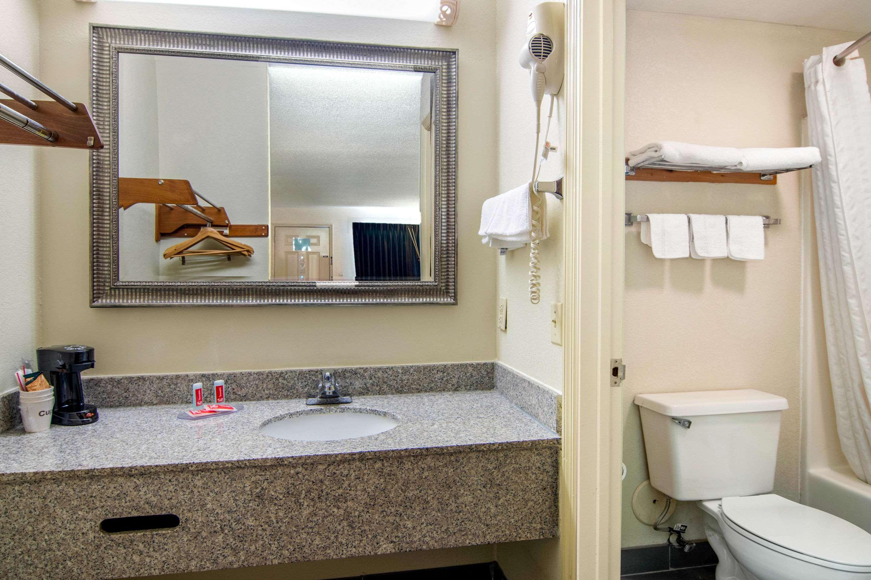 Econo Lodge Inn & Suites Fort Oglethorpe エクステリア 写真