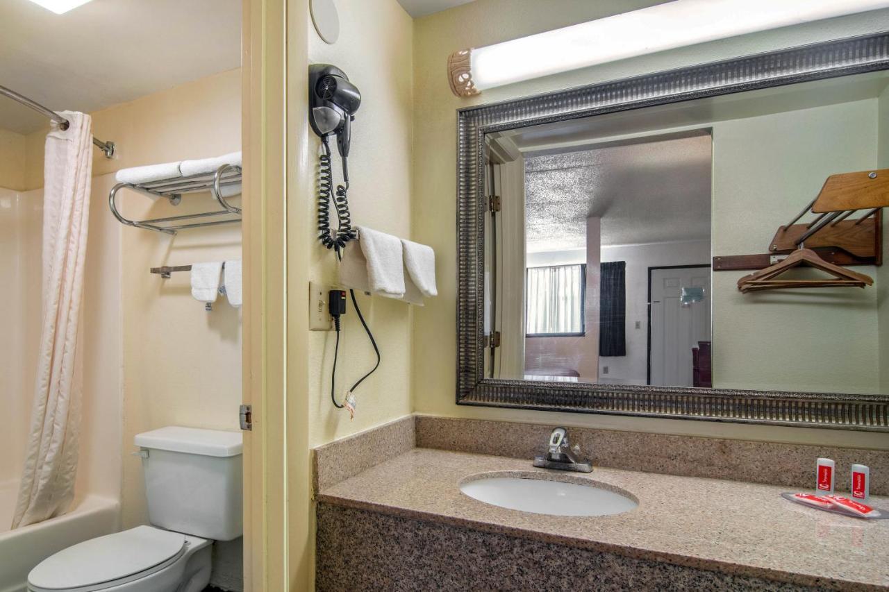Econo Lodge Inn & Suites Fort Oglethorpe エクステリア 写真